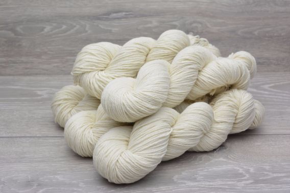 DK Sustainable Extrafine (19.5 micron) Merino Wool Yarn 5 x 100gm 