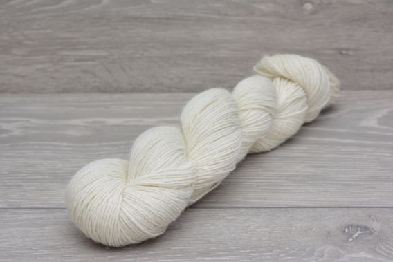 4ply Sock Weight 100% Baby Alpaca Yarn 1 x 100gm hank