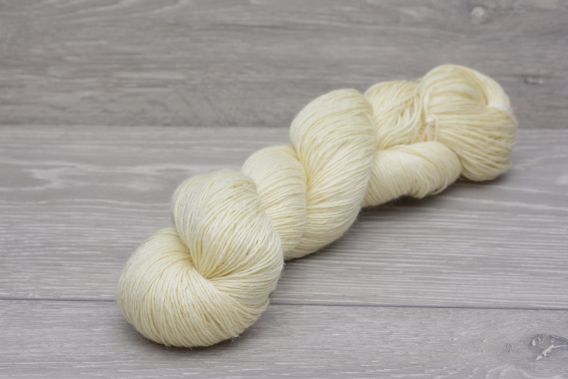 4ply Sock 100% Superwash Bluefaced Leicester Wool Yarn 100gm hank