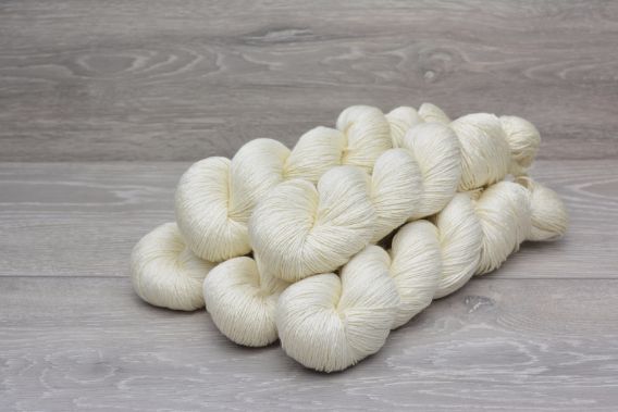 https://www.bareyarns.com/acatalog/4ply-merinosilk-pack.jpg