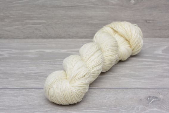 4ply Sock Superwash Polwarth Wool Yarn 100gm hank