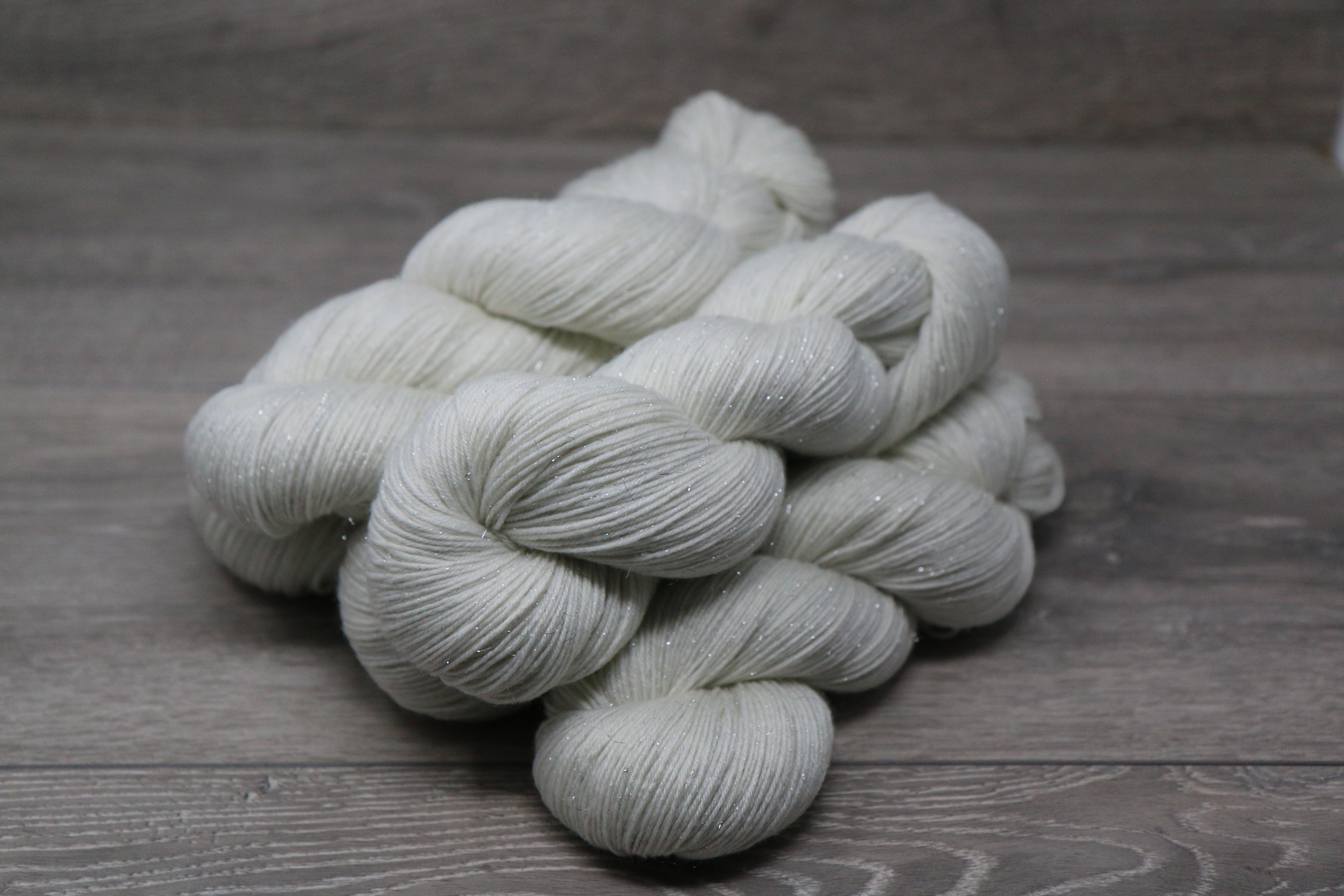 Fingering Weight 75% SW Extrafine Merino 15% Nylon 10% Silver Stellina 5 x 100g PACK