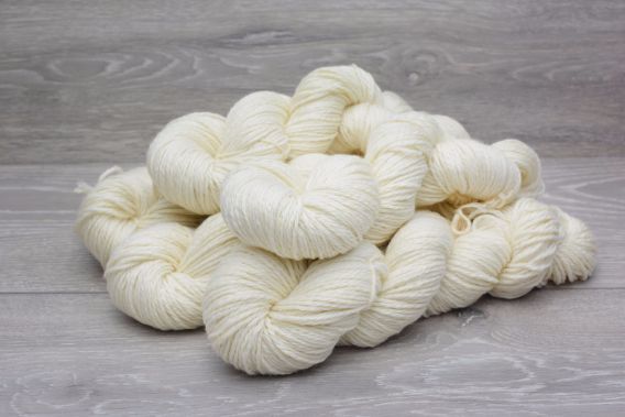 Aran/Worsted Superwash Extrafine (19.5 micron) Merino Wool Yarn 5 x 100gm Pack 