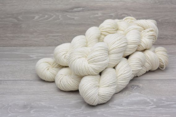 DK Weight 70% Baby Alpaca 20% Silk 10% Cashmere Yarn 5 x 100g Pack