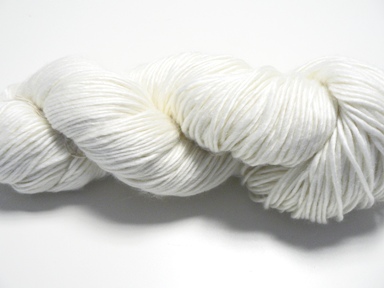 DK weight 58% Superwash Merino Wool 42% Silk 3.5oz hank