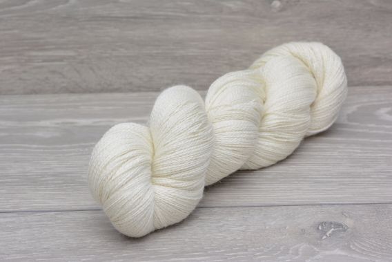 Lace weight 70% Baby Alpaca 30% Silk Yarn 1 x 100gm Hank